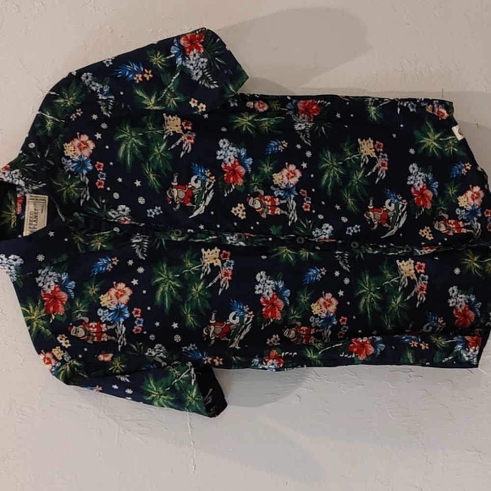 Free Planet Surfing Santa Mens Short Sleeve‎ Button Down Shirt Size S